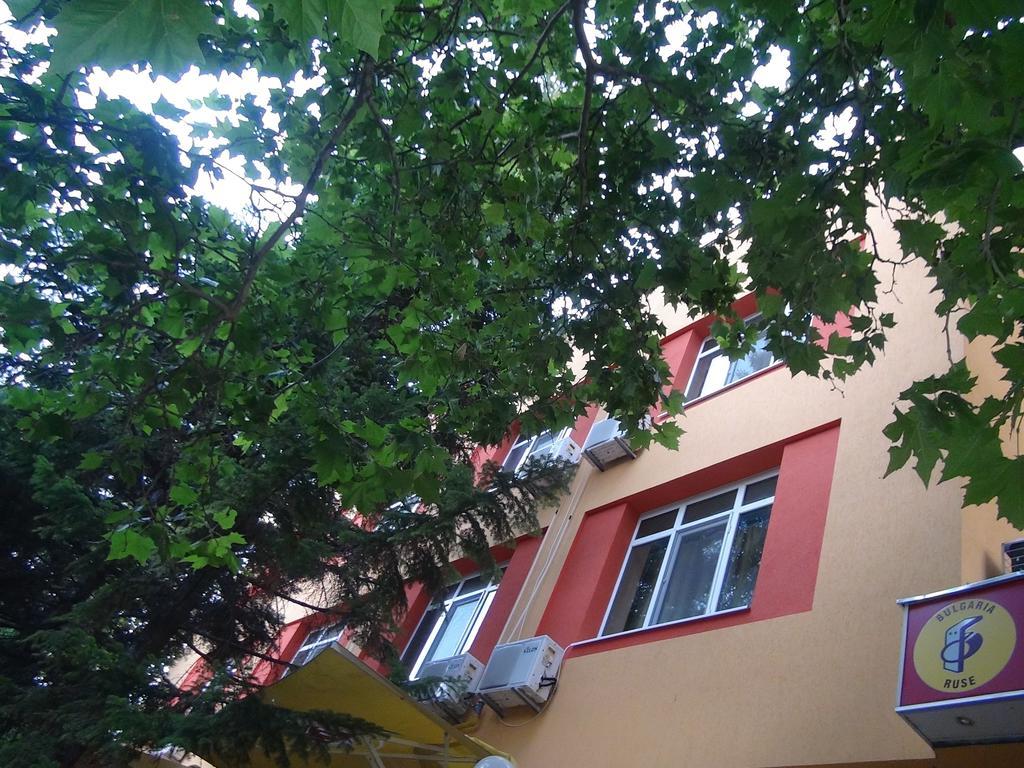 Family Hotel Familya Ruse Ngoại thất bức ảnh