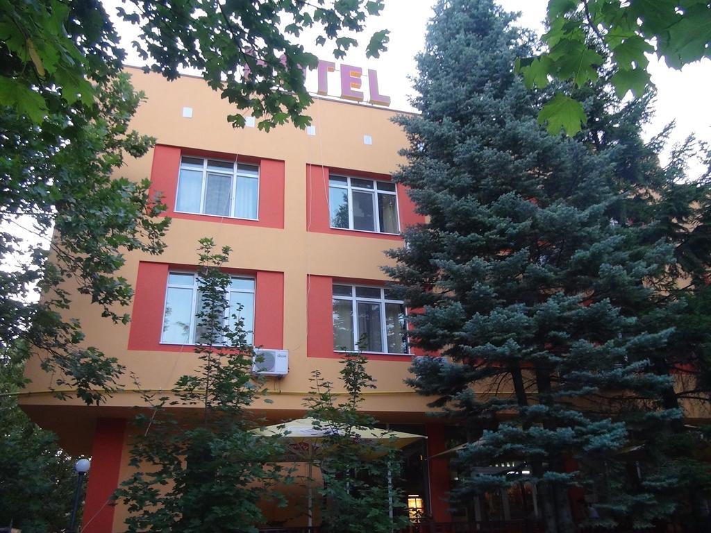 Family Hotel Familya Ruse Ngoại thất bức ảnh