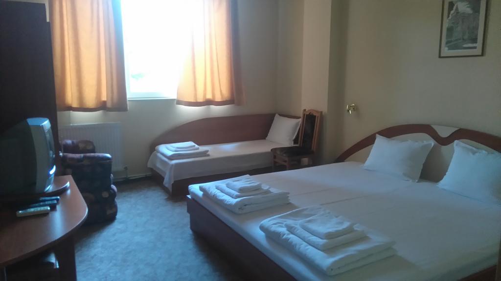 Family Hotel Familya Ruse Ngoại thất bức ảnh