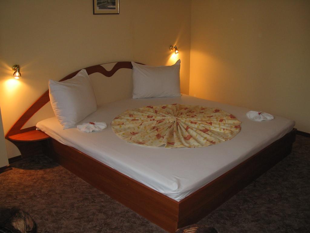 Family Hotel Familya Ruse Ngoại thất bức ảnh